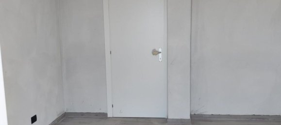 Apartamento de 4 dormitorios en Asti, Italy No. 317456 20