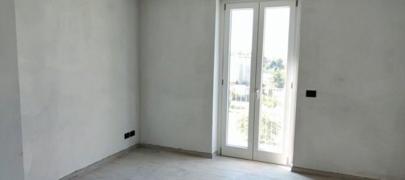 Apartamento de 4 dormitorios en Asti, Italy No. 317456 17