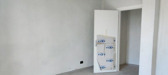 Apartamento de 4 dormitorios en Asti, Italy No. 317456 21