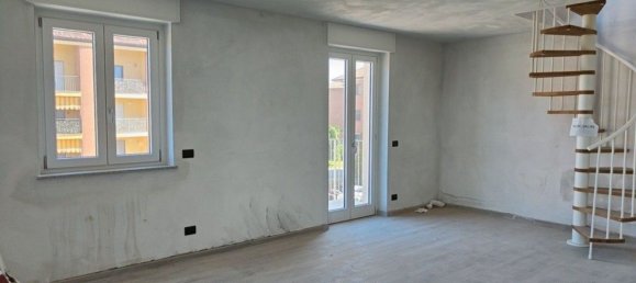 Apartamento de 4 dormitorios en Asti, Italy No. 317456 10