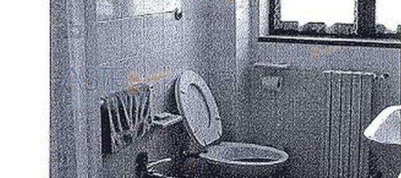 3-salle Appartement à Potenza, Italy No. 97666 14