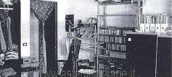 3-salle Appartement à Potenza, Italy No. 97666 3