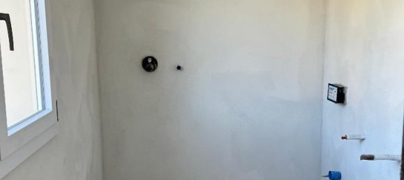 5 rooms Penthouse in Vaiano, Italy No. 15294 12