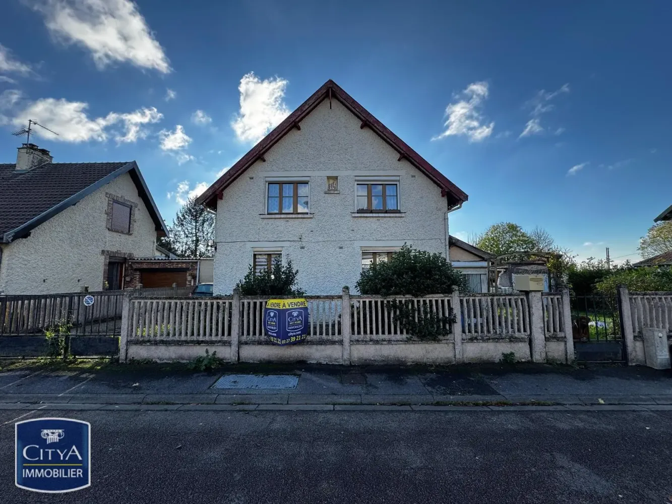 6-salle Maison à Hirson, France No. 154951