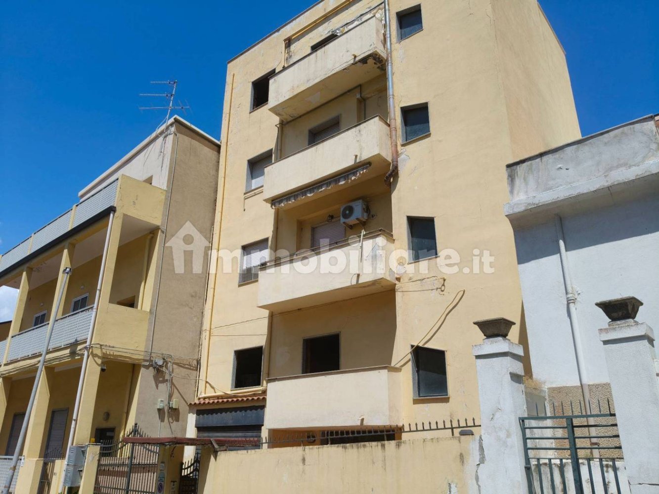 2 Schlafzimmer Wohnung in Reggio Calabria, Italy, Nr. 259335