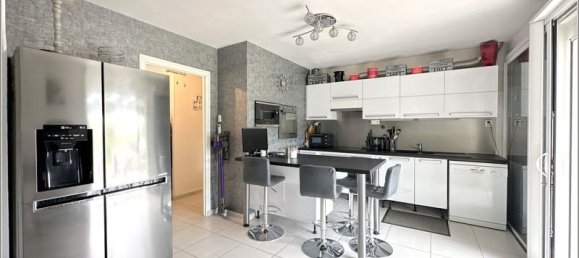 4 bedrooms House in Courville-sur-Eure, France No. 64351 4