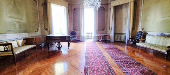 8 bedrooms Villa in Desio, Italy No. 209384 11