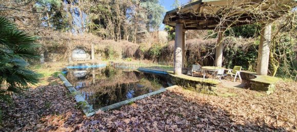 8 bedrooms Villa in Desio, Italy No. 209384 5