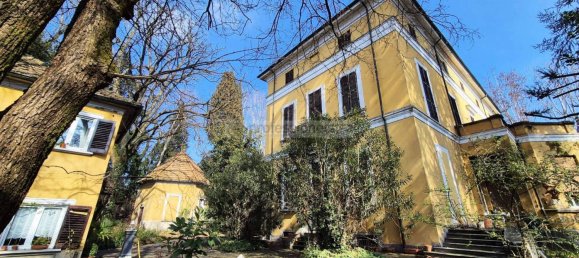 8 bedrooms Villa in Desio, Italy No. 209384 3