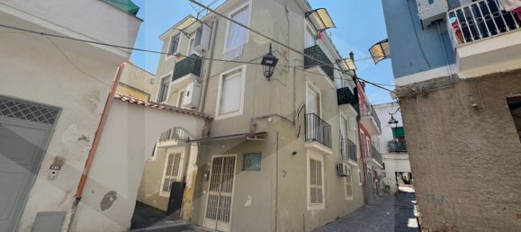 3 rooms Apartment in Sant'Anastasia, Italy No. 315861 13