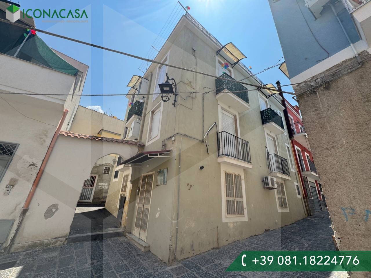 3 rooms Apartment in Sant'Anastasia, Italy No. 315861