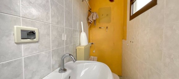 Коммерческая недвижимость с 2 комнатами в Джерманьяно, Италия № 370641 7