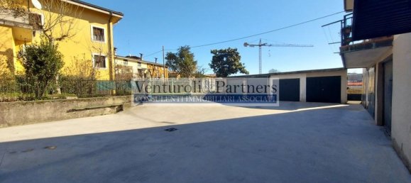 3غرفة شقة في Brescia, Italy رقم 4032 16