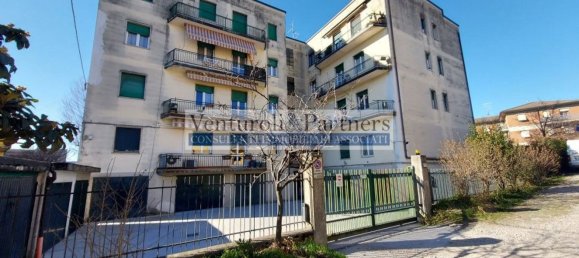 3غرفة شقة في Brescia, Italy رقم 4032 17