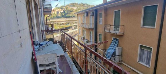 4 rooms Apartment in Ventimiglia, Italy No. 101431 3
