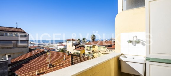 2 bedrooms Apartment in Camaiore, Italy No. 48905 11