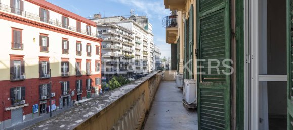 10 rooms Duplex in Naples, Italy No. 105291 21