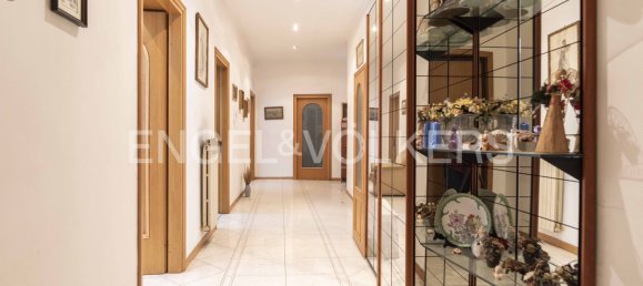 10 rooms Duplex in Naples, Italy No. 105291 4