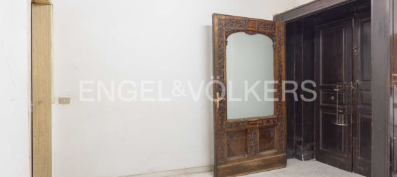 10 rooms Duplex in Naples, Italy No. 105291 2