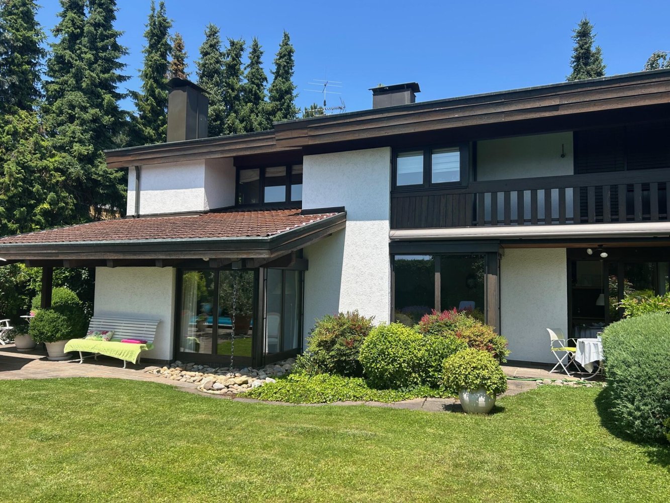 7-salle Maison à Freiburg im Breisgau, Germany No. 327705