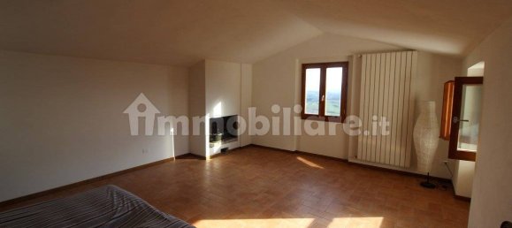 4 غرف نوم فيلا في Terranuova Bracciolini, Italy رقم 172134 15