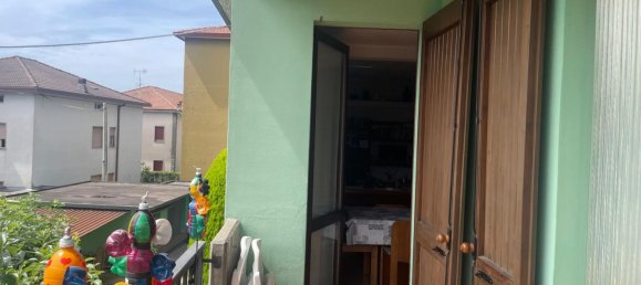 6 rooms Apartment in Nembro, Italy No. 277926 4