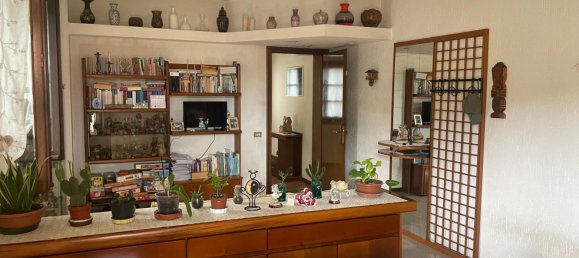 6 rooms Apartment in Nembro, Italy No. 277926 2