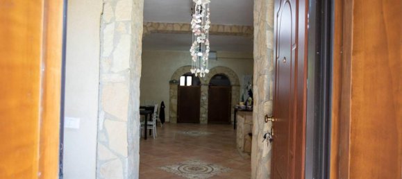 6-salle Maison à Montalto di Castro, Italy No. 84506 3