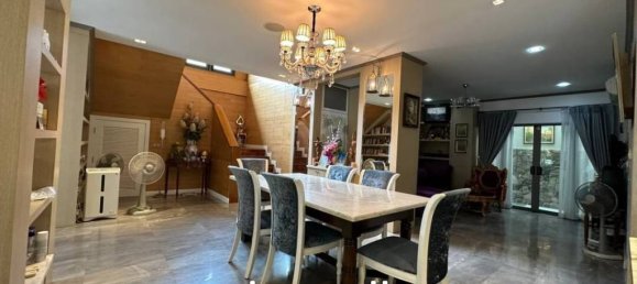 4 bedrooms Villa in Pattaya, Thailand No. 16848 9