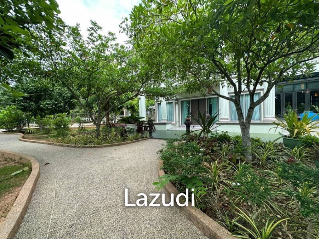 4 bedrooms Villa in Pattaya, Thailand No. 16848