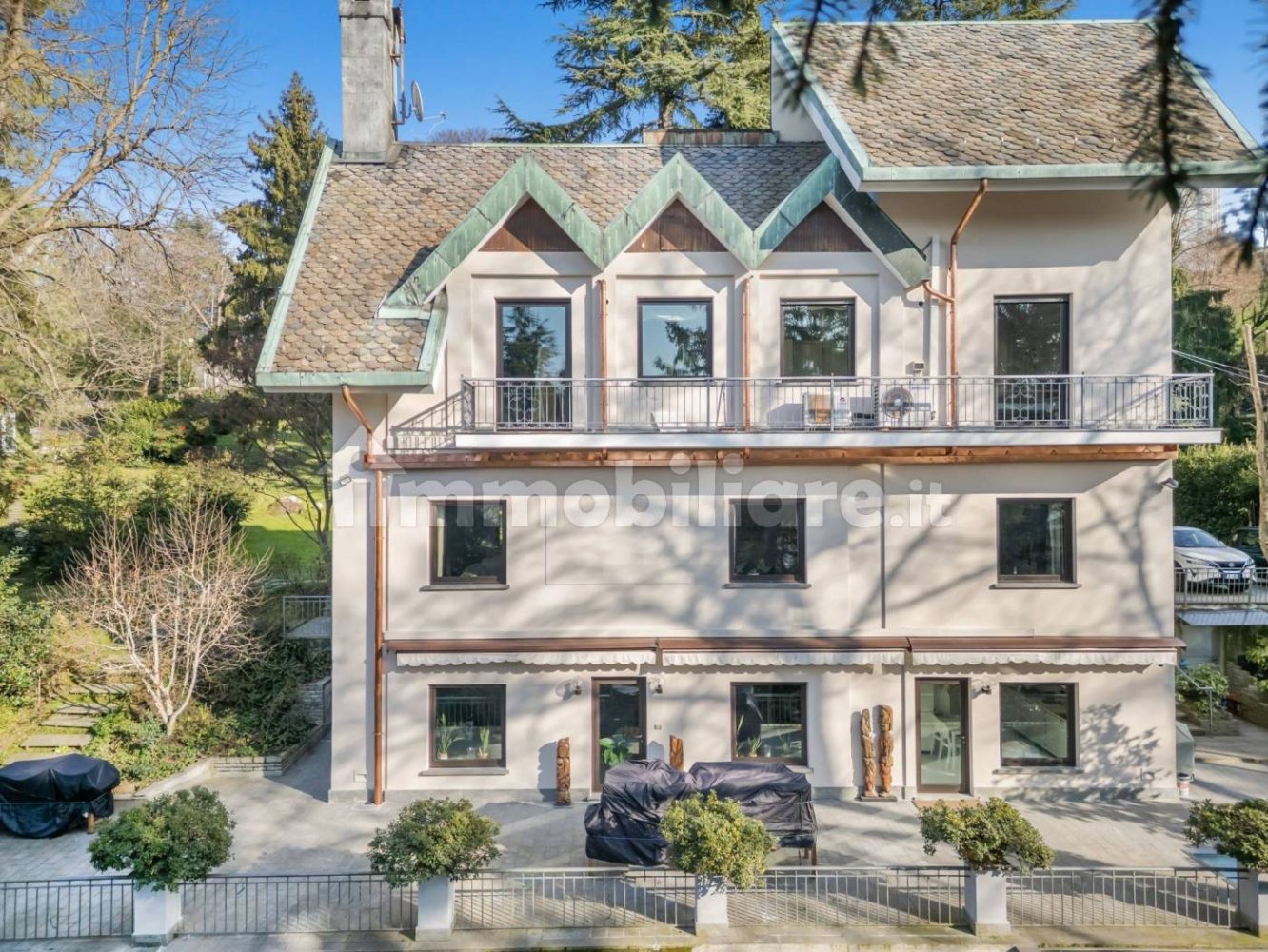 6 bedrooms Villa in Turin, Italy No. 135871