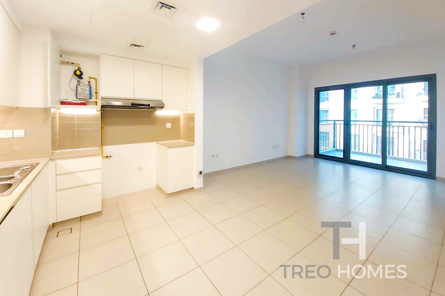 Квартира с 2 спальнями в Town Square, ОАЭ № 95693