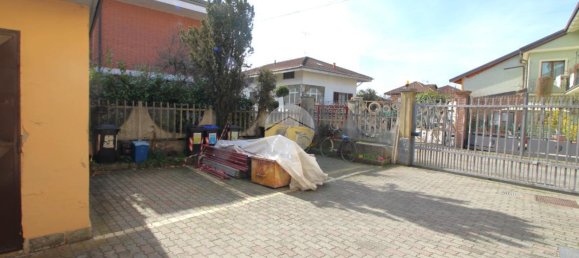 3 rooms Apartment in Brandizzo, Italy No. 130522 19