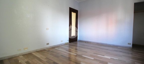 3 rooms Apartment in Brandizzo, Italy No. 130522 16