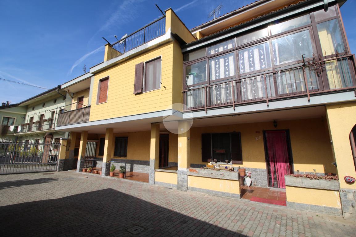 3 rooms Apartment in Brandizzo, Italy No. 130522