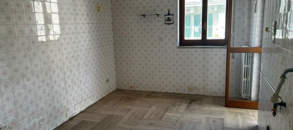 Apartamento de 3 divisões em Taranto, Italy N.º 33804 25