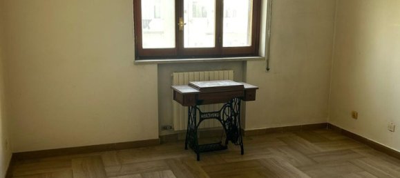 Apartamento de 3 divisões em Taranto, Italy N.º 33804 16