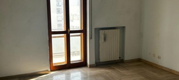 Apartamento de 3 divisões em Taranto, Italy N.º 33804 9