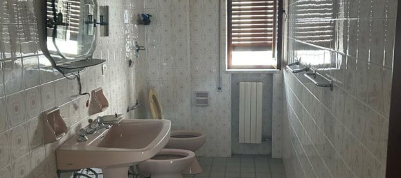 Apartamento de 3 divisões em Taranto, Italy N.º 33804 27