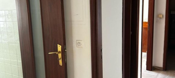 Apartamento de 3 divisões em Taranto, Italy N.º 33804 22