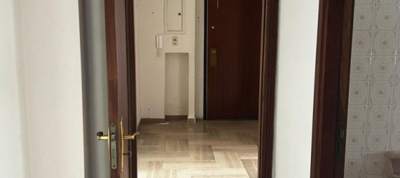 Apartamento de 3 divisões em Taranto, Italy N.º 33804 20