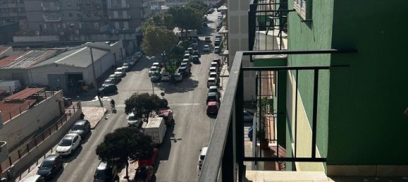 Apartamento de 3 divisões em Taranto, Italy N.º 33804 32