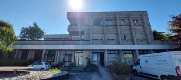 Bureau à Lipomo, Italy 1185m² No. 380577 15