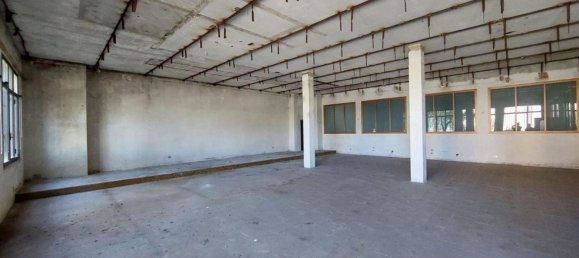 Bureau à Lipomo, Italy 1185m² No. 380577 9