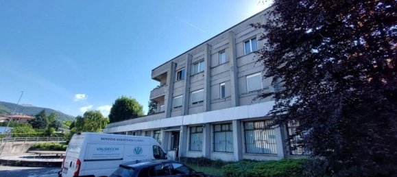 Bureau à Lipomo, Italy 1185m² No. 380577 16