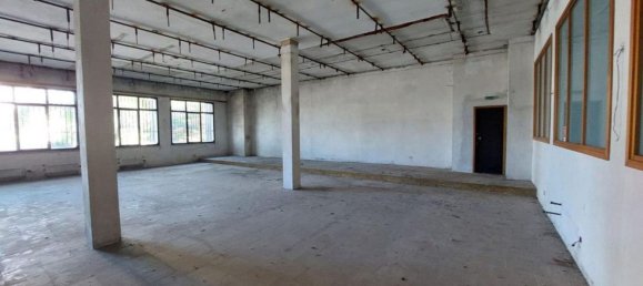 Bureau à Lipomo, Italy 1185m² No. 380577 11