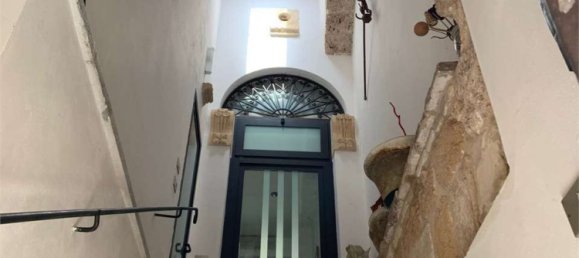 3 bedrooms House in Noto, Italy No. 68931 2