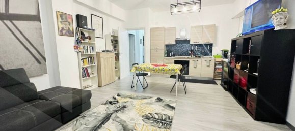 4 rooms Apartment in Rome, Italy No. 34072 4