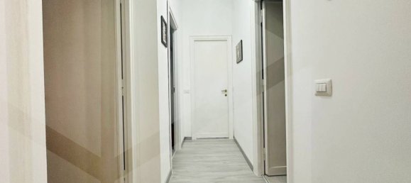 4 rooms Apartment in Rome, Italy No. 34072 10