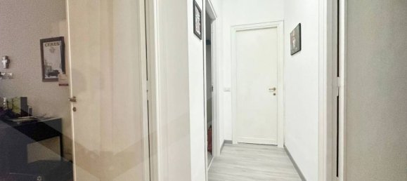 4 rooms Apartment in Rome, Italy No. 34072 11